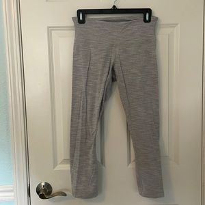 Lululemon Cropped Leggings. Size 4. Heathered Grey